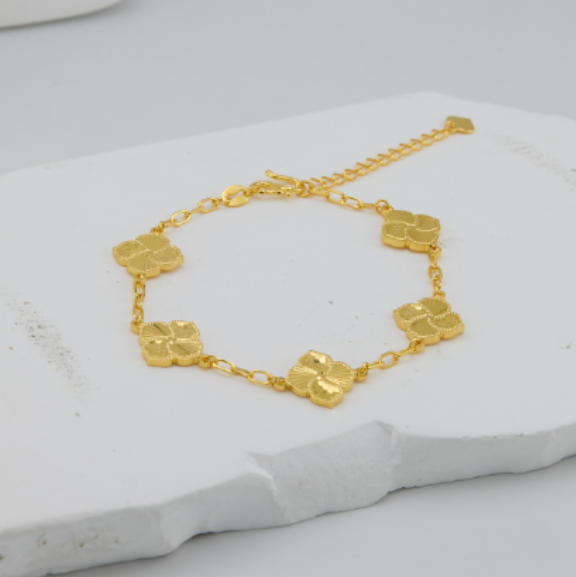 Handcrafted four-leaf clover lucky gold bracelet