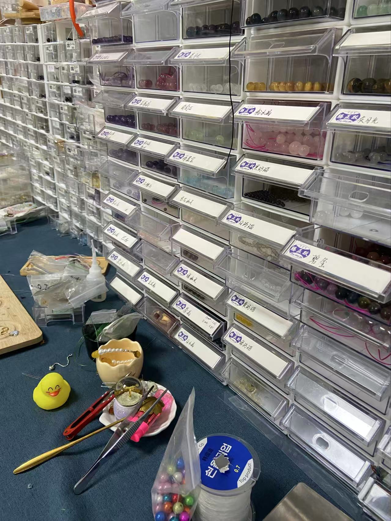 Mystery Crystal Gemstone Gashapon machine Gashapon opening ball obtained – Bonus DIY Gift (Lucky Draw Handmade Bracelet/Pendant- Open In Live