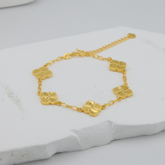Handcrafted four-leaf clover lucky gold bracelet